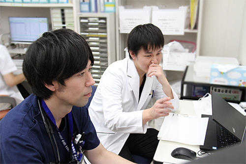 写真 集中ケア認定看護師活動風景